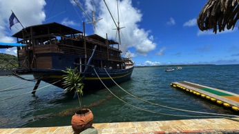 Dining Boat!